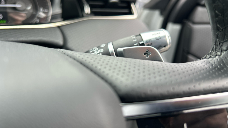 Land Rover Range Rover Evoque 1.5 P300e R-Dynamic S 5dr Auto Hatchback